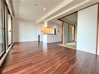 ライオンズステージ四日市【2階】の居間