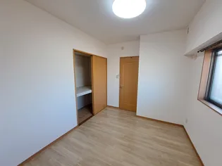 エクセリア・ドゥ【3階】の寝室