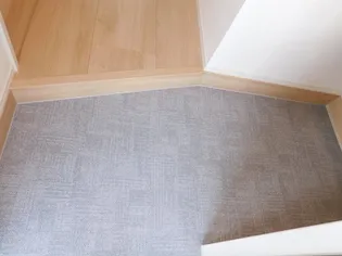 パプリカ【2階】の玄関