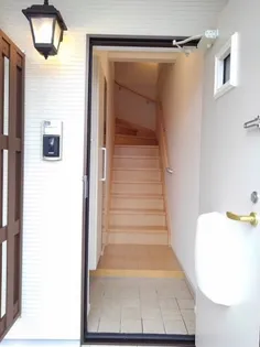 ブリランテ マサカⅠ【2階】の玄関