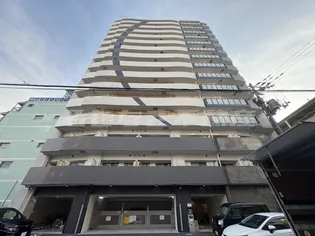 セレニテ本町東リアン【3階】の外観