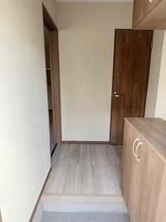 ラ・セゾンフルール【101号室】の玄関