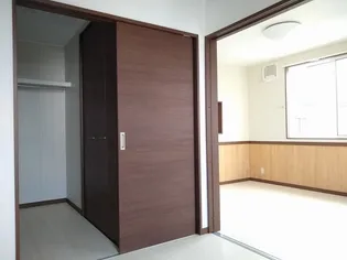 カシータハウス若竹町B【205号室】の寝室