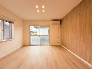 オリンピア川中島【201号室】の居間