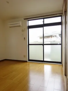 TM・ハイツ【1階】の居間