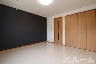 マイルドA【106号室】の居間