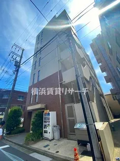 エストゥルースプラス東神奈川【3階】の外観