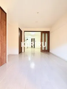 クレール新森【302号室】の居間