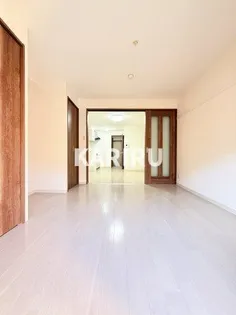 クレール新森【302号室】の居間