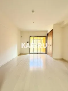 クレール新森【302号室】の居間