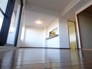 パーク・ハイム神戸熊内町【2階】の居間