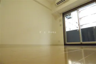 エステムプラザ神戸三宮ルクシア【11階】の居間