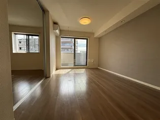 シャーメゾンフィレール【2階】の居間