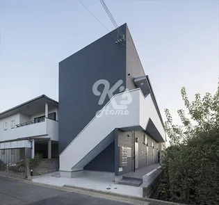 シャイニー西舞子の画像