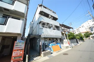 エスコートパレス【102号室】の外観