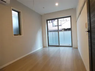 シュヴァル【1階】の居間