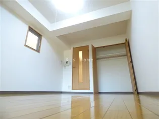 グラーツィア東灘【2階】の居間