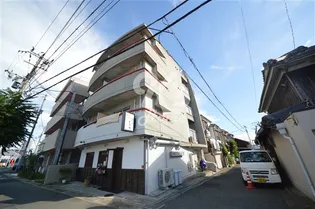 ラムール西舞子の画像