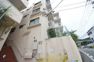 シャロン長田の画像