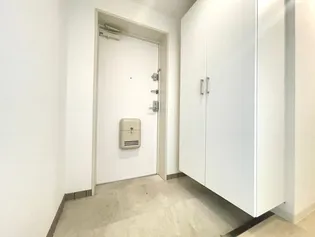 カルム千里山土井【1階】の玄関