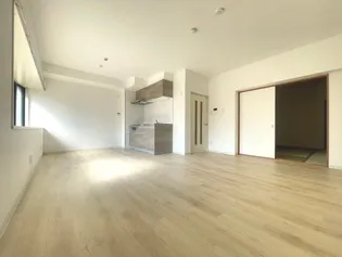 カルム千里山土井【1階】の居間