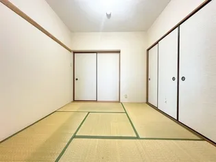 カルム千里山土井【2階】の寝室