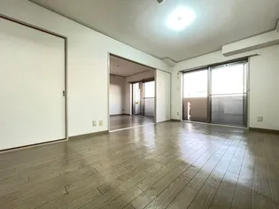 サンライズ豊中【1階】の居間