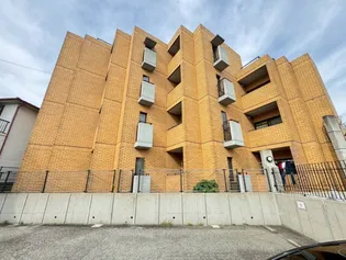 コニファーヒルズ【2階】の外観