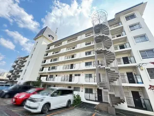 ハイツ三ツ池台【3階】の外観