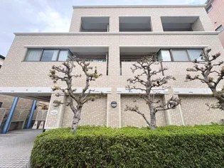 アジュール上野西【3階】の外観