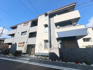 Armojour Soir【1階】の外観