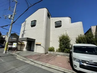 グッズインアシヤ【3階】の外観