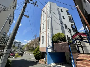 アムール親王塚【1階】の外観