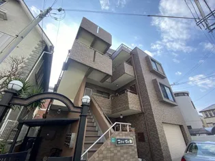 プティヴィラ【3階】の外観