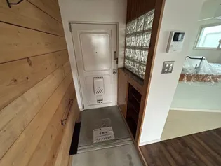 大桝マンション【2階】の玄関