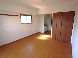 シャトー御影山手【3階】の居間