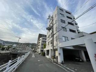 クレフ本山【3階】の外観