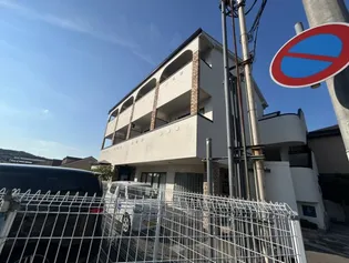 カーメルガーデン【305号室】の外観