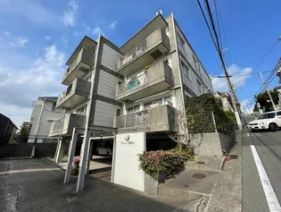 ヴィユー歌敷山【3階】の外観