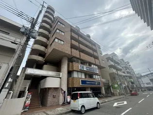 クレドール西明石3【3階】の外観