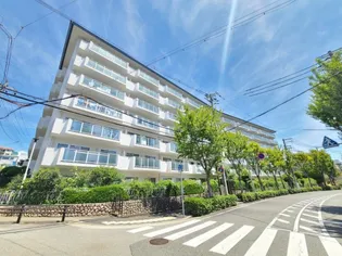 ローズハイツ芦屋【1階】の外観