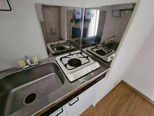 レジデンス灘【302号室】のキッチン