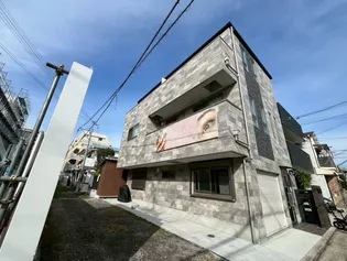 Queens Court【302号室】の外観