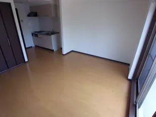 ボヌール恋野【3階】の居間