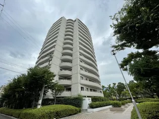 グランフェルティ本山【1階】の外観