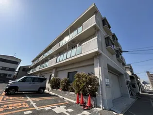 ポート・パレ【3階】の外観