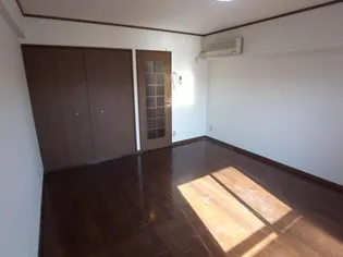 ドール魚崎【3階】の居間