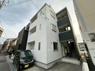 コート・ロッソ【1階】の外観