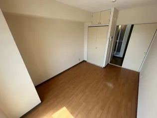 ドミシル今森【302号室】の居間