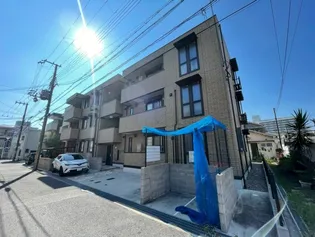 ブル・マリーノ衣掛【1階】の外観